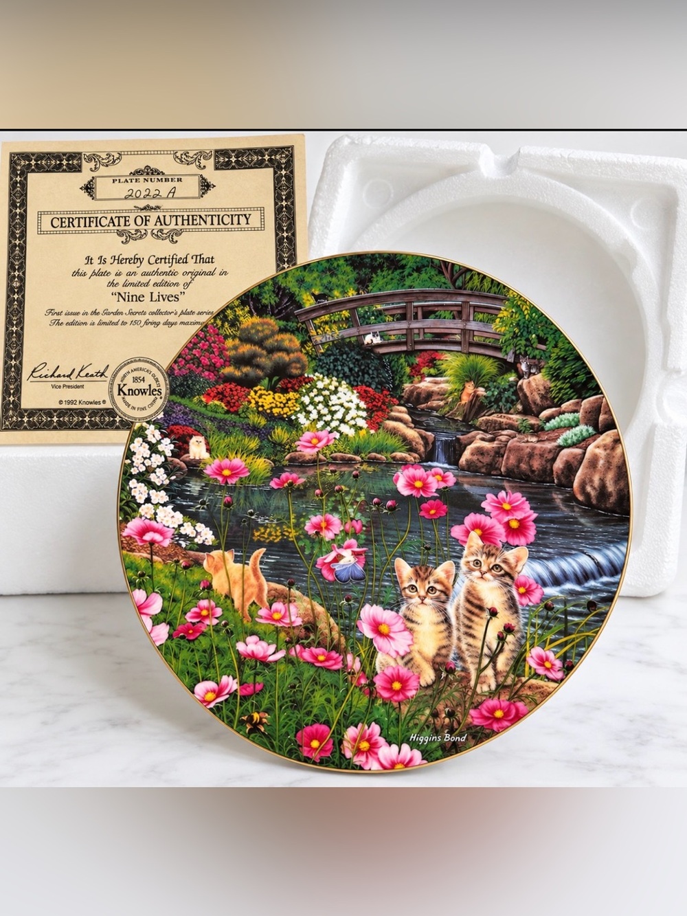 Knowles Nine Lives Higgins Bond Garden Secrets Cat Plate 1992 MIB COA